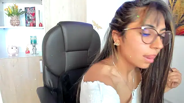 Isabellaa22 1 online show from 02.18.25