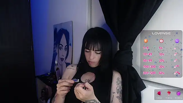 Snapshot of violett_honney chatting on 06.08.26 violett honney online show from 06.08.26