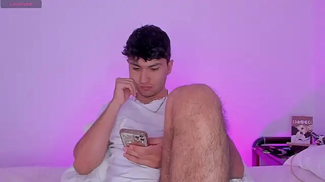 Snapshot of Valerio_James7 chatting on 01.13.25 Valerio James7 online show from 01.13.25