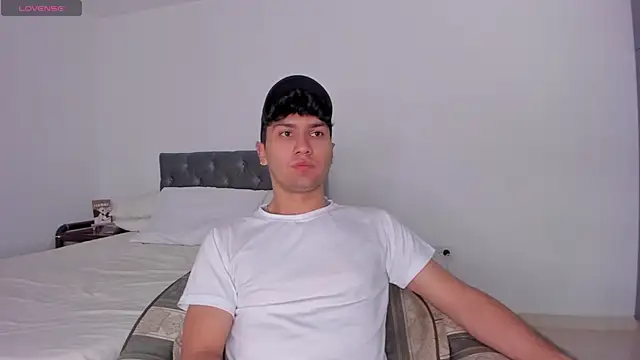 Snapshot of Valerio_James7 chatting on 01.20.25 Valerio James7 online show from 01.20.25