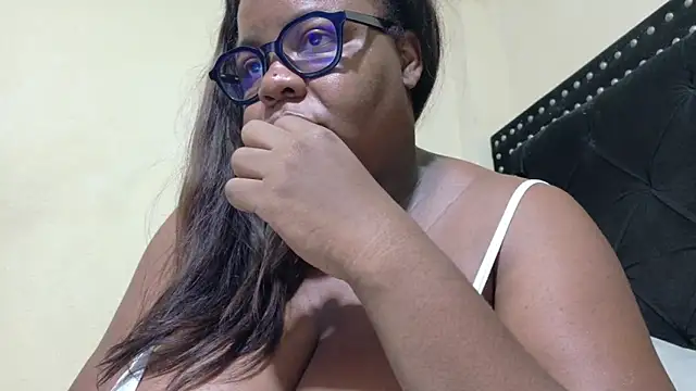Snapshot of TatianaSantodomingo chatting on 04.18.26 TatianaSantodomingo online show from 04.18.26