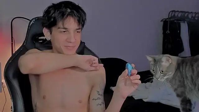 Snapshot of MarkBrowniii chatting on 01.30.25 MarkBrowniii online show from 01.30.25