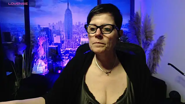 Snapshot of ninarandmann chatting on 05.11.26 ninarandmann online show from 05.11.26