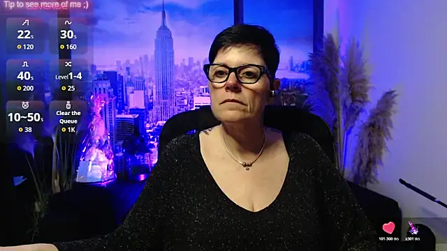 Snapshot of ninarandmann chatting on 05.20.26 ninarandmann online show from 05.20.26