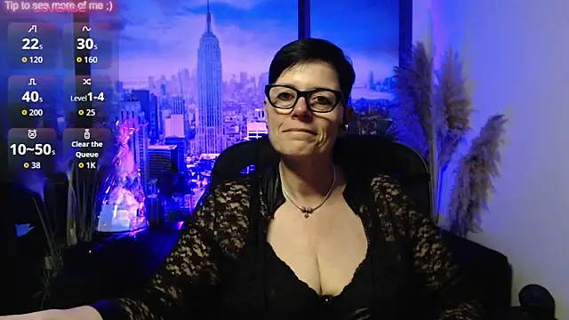 Snapshot of ninarandmann chatting on 05.25.26 ninarandmann online show from 05.25.26