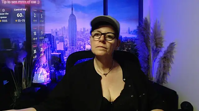 Snapshot of ninarandmann chatting on 05.30.26 ninarandmann online show from 05.30.26