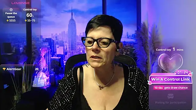 Snapshot of ninarandmann chatting on 05.31.26 ninarandmann online show from 05.31.26
