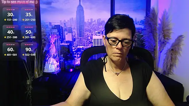 Snapshot of ninarandmann chatting on 06.27.26 ninarandmann online show from 06.27.26
