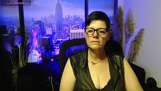 Snapshot of ninarandmann chatting on 07.11.26 ninarandmann online show from 07.11.26