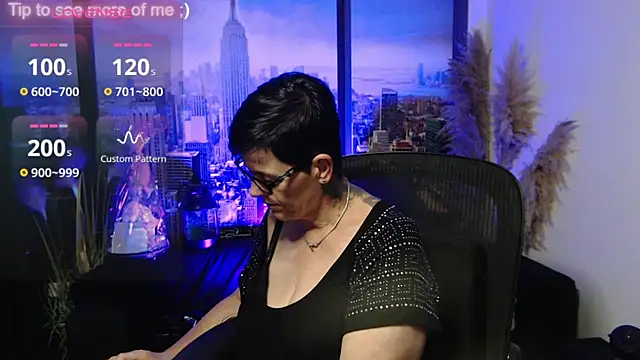 Snapshot of ninarandmann chatting on 07.12.26 ninarandmann online show from 07.12.26