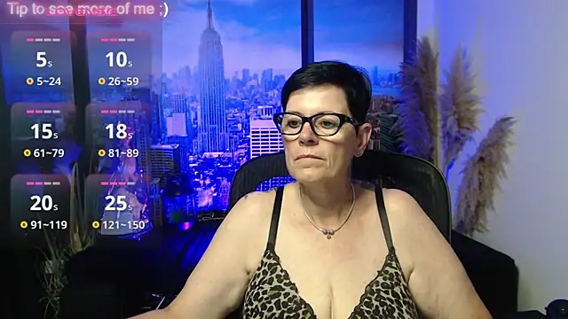 Snapshot of ninarandmann chatting on 07.17.26 ninarandmann online show from 07.17.26