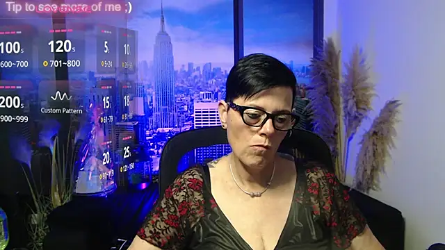 Snapshot of ninarandmann chatting on 07.22.26 ninarandmann online show from 07.22.26