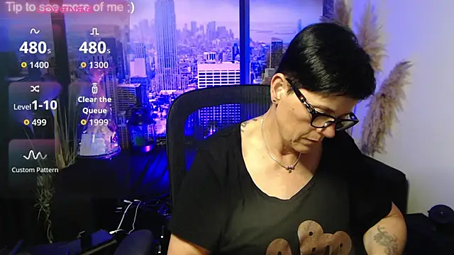Snapshot of ninarandmann chatting on 07.23.26 ninarandmann online show from 07.23.26