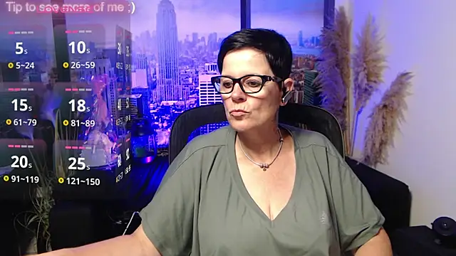 Snapshot of ninarandmann chatting on 07.31.26 ninarandmann online show from 07.31.26