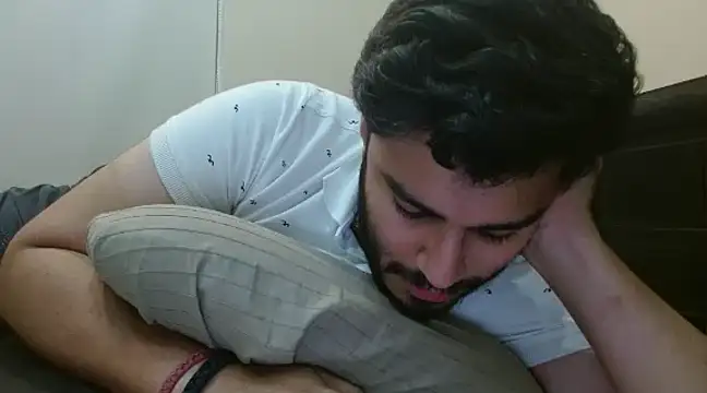 Snapshot of robintoit chatting on 12.05.24 robintoit online show from 12.05.24