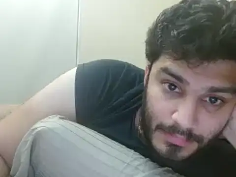 Snapshot of robintoit chatting on 12.14.24 robintoit online show from 12.14.24