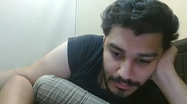 Snapshot of robintoit chatting on 01.04.25 robintoit online show from 01.04.25