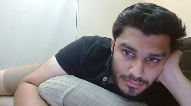 Snapshot of robintoit chatting on 02.14.25 robintoit online show from 02.14.25