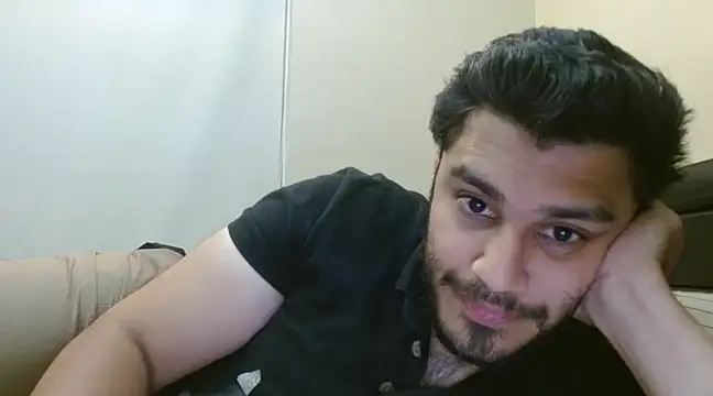 Snapshot of robintoit chatting on 02.14.25 robintoit online show from 02.14.25