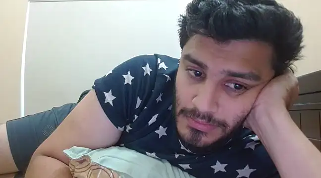 Snapshot of robintoit chatting on 02.18.25 robintoit online show from 02.18.25