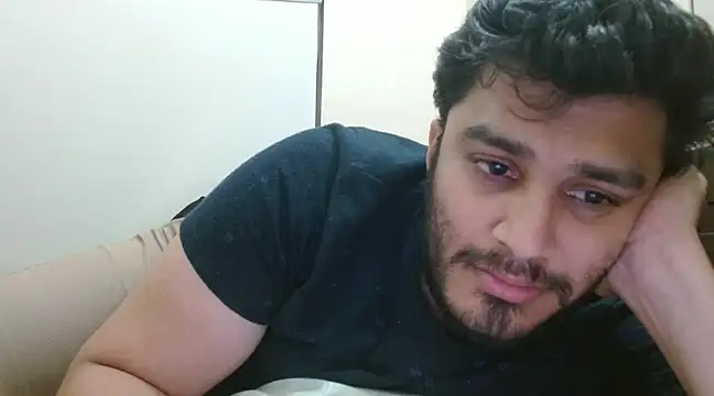 Snapshot of robintoit chatting on 02.18.25 robintoit online show from 02.18.25