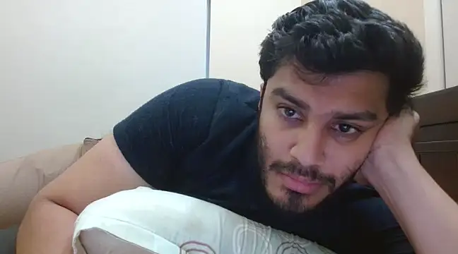 Snapshot of robintoit chatting on 02.19.25 robintoit online show from 02.19.25