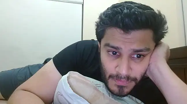 Snapshot of robintoit chatting on 02.19.25 robintoit online show from 02.19.25