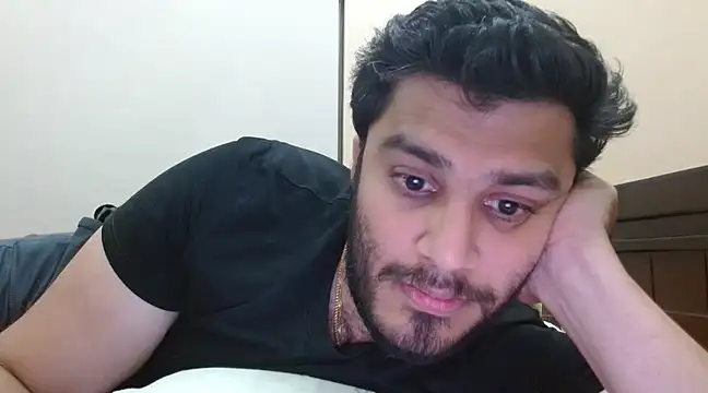 Snapshot of robintoit chatting on 02.19.25 robintoit online show from 02.19.25