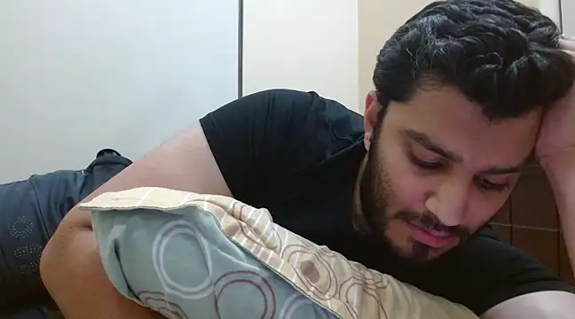 Snapshot of robintoit chatting on 02.20.25 robintoit online show from 02.20.25