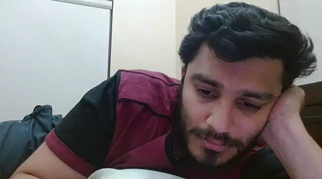 Snapshot of robintoit chatting on 03.04.25 robintoit online show from 03.04.25