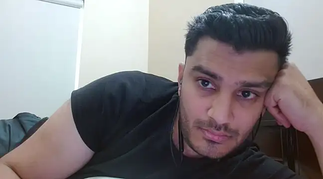 Snapshot of robintoit chatting on 03.06.25 robintoit online show from 03.06.25