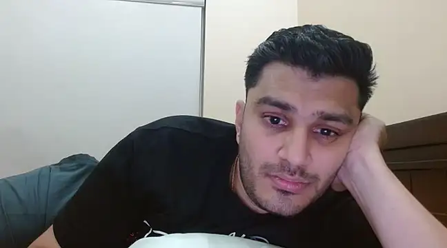 Snapshot of robintoit chatting on 03.06.25 robintoit online show from 03.06.25