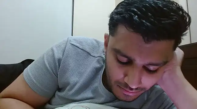 Snapshot of robintoit chatting on 03.07.25 robintoit online show from 03.07.25