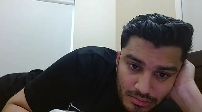 Snapshot of robintoit chatting on 03.17.25 robintoit online show from 03.17.25