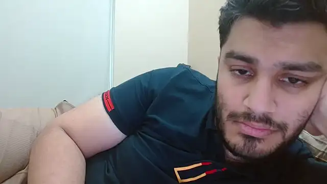 Snapshot of robintoit chatting on 09.11.25 robintoit online show from 09.11.25