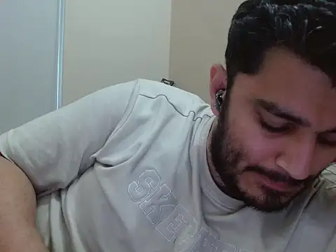 Snapshot of robintoit chatting on 09.13.25 robintoit online show from 09.13.25