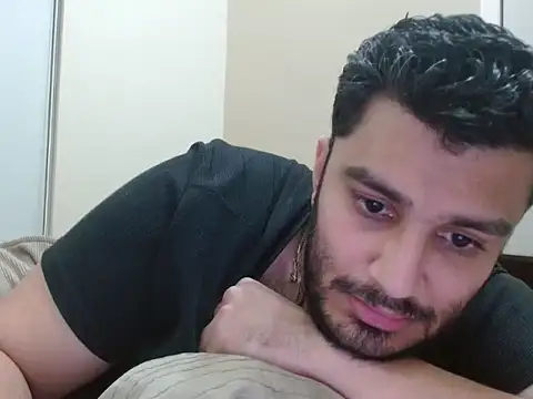 Snapshot of robintoit chatting on 09.15.25 robintoit online show from 09.15.25