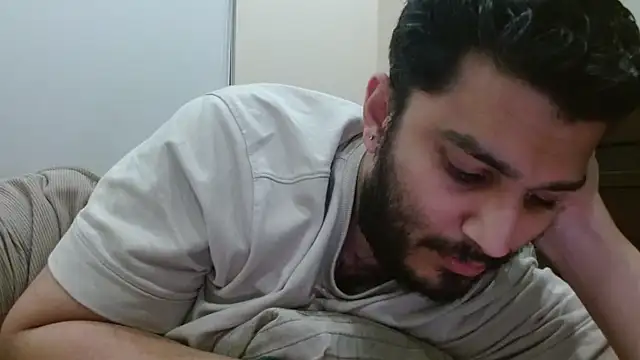 Snapshot of robintoit chatting on 09.26.25 robintoit online show from 09.26.25