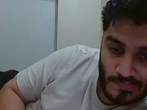 Snapshot of robintoit chatting on 11.01.25 robintoit online show from 11.01.25