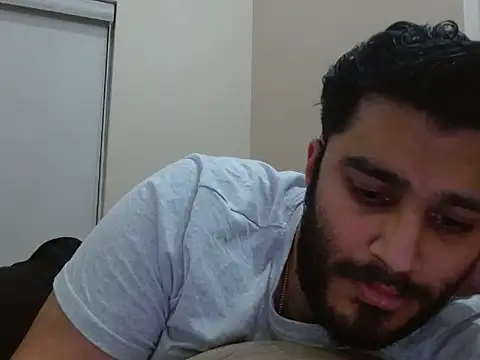 Snapshot of robintoit chatting on 11.14.25 robintoit online show from 11.14.25