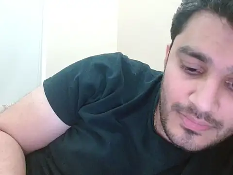 Snapshot of robintoit chatting on 11.22.25 robintoit online show from 11.22.25