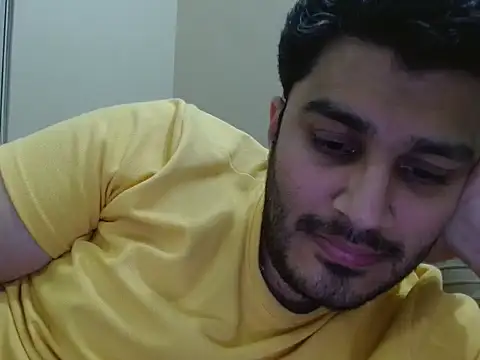 Snapshot of robintoit chatting on 11.28.25 robintoit online show from 11.28.25