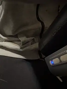 Snapshot of po24_gabor chatting on 02.18.26 po24 gabor online show from 02.18.26