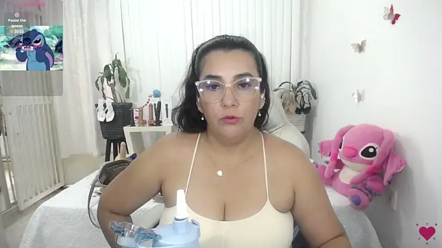 mom hot   online show from 07.06.26