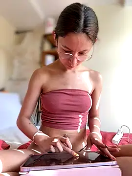 Bonniepark online show from 11.04.25