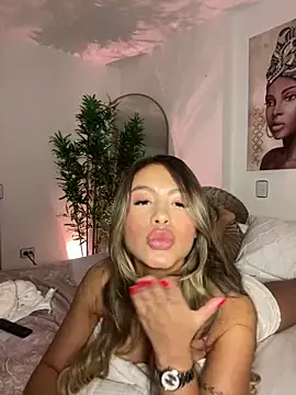  laura 02 online show from 12.28.24