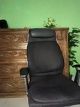 Idhika Paul online show from 02.24.26