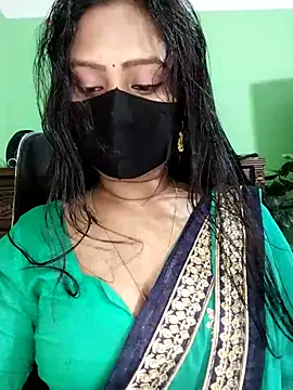 Idhika Paul online show from 03.15.26