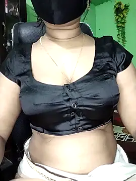 Idhika Paul online show from 04.24.26