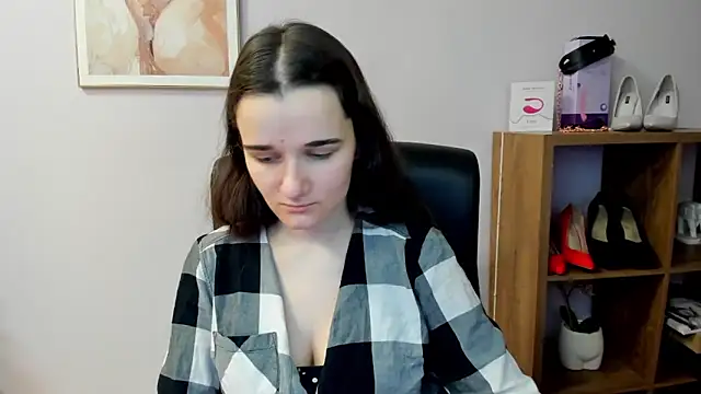 Snapshot of KateDelight chatting on 03.08.26 KateDelight online show from 03.08.26